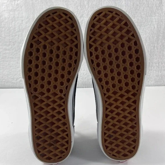 Vans Old Skool Black White Youth Size 3 Unisex - Picture 6 of 8